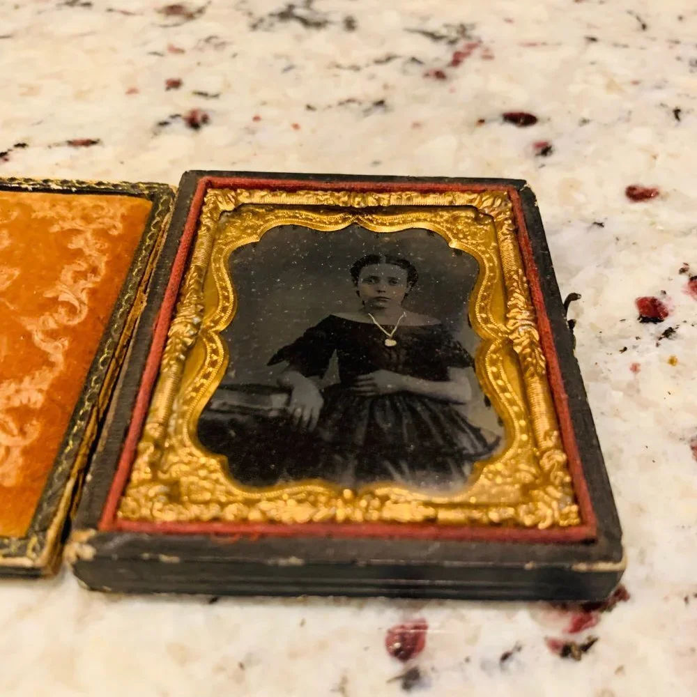 1/6th Plate Ambrotype Daguerreotype Of A Young Girl Women In A Full Case